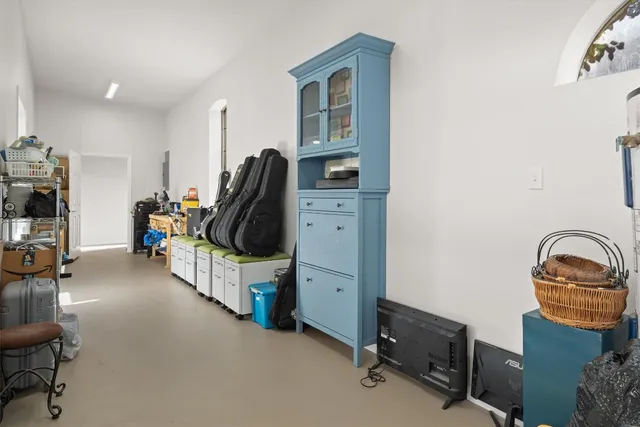 $425,000 | 4992 Farm To Market Road 1624, Lexington, TX 78947