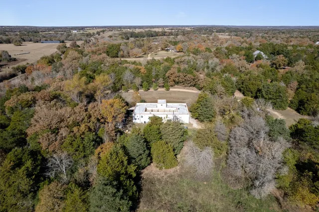 $425,000 | 4992 Farm To Market Road 1624, Lexington, TX 78947