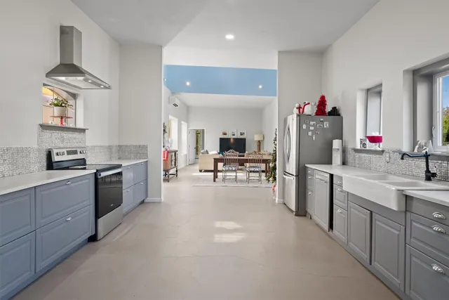 $425,000 | 4992 Farm To Market Road 1624, Lexington, TX 78947