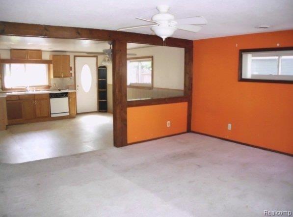 7323 Edlane Road Algonac, MI 48001 - Photo 6 of 11 261-922540-Living room and kitch