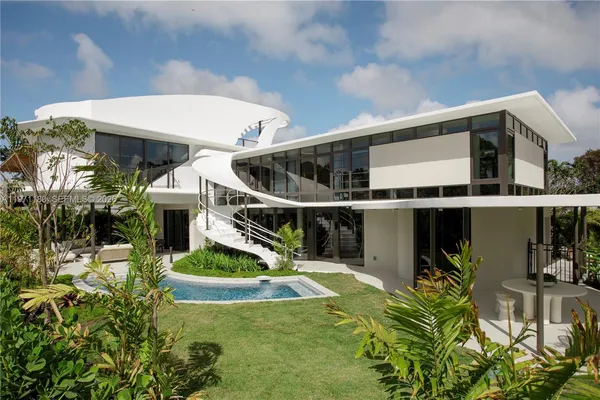 $6,250,000 | 5261 Northeast 5th Avenue, Miami, FL 33137