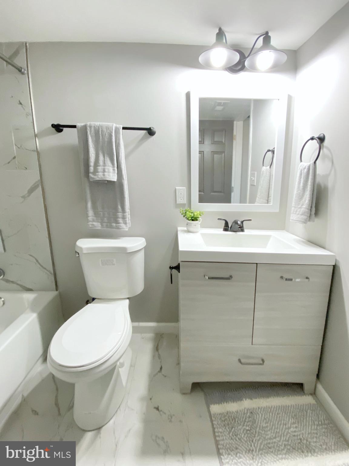 708 Devonshire Road Baltimore, MD 21229 - Photo 16 of 20 Full bath in basement
