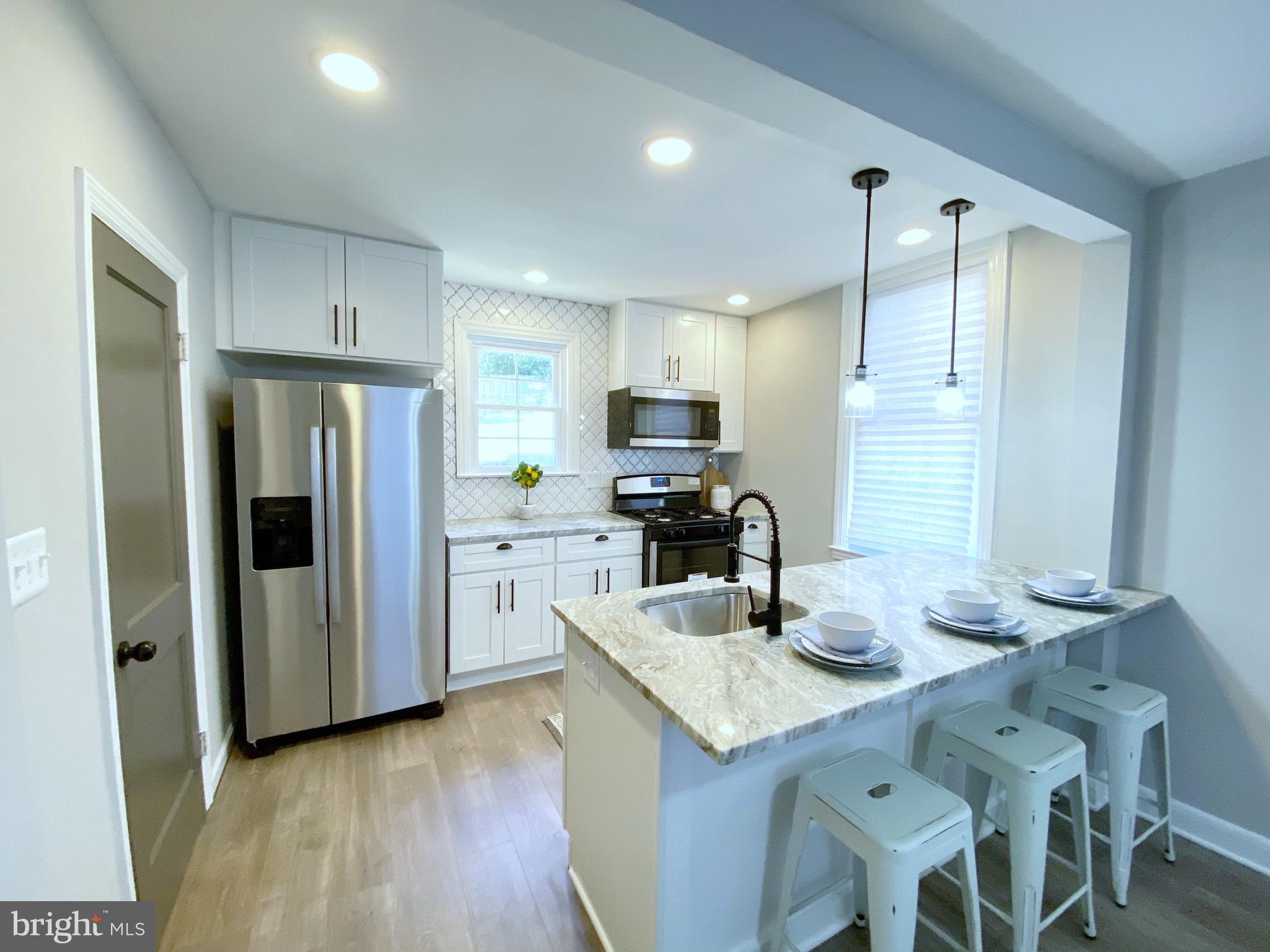708 Devonshire Road Baltimore, MD 21229 - Photo 7 of 20