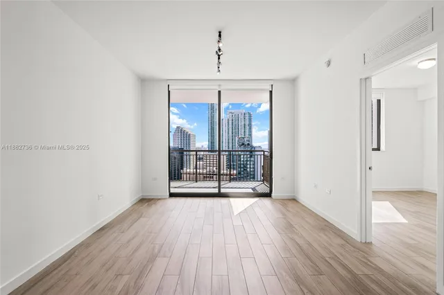 $460,000 | 999 Southwest 1st Avenue, Unit 2208, Miami, FL 33130