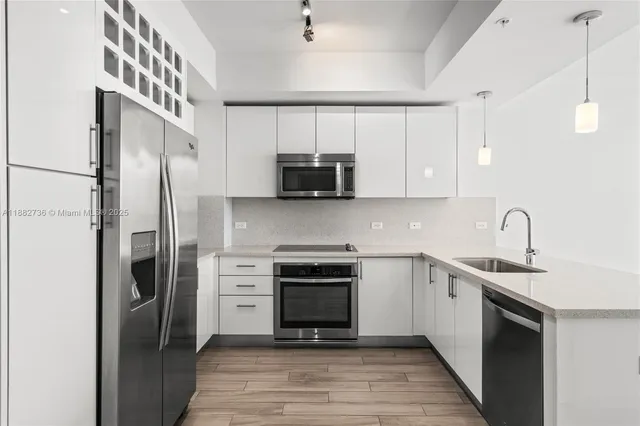 $460,000 | 999 Southwest 1st Avenue, Unit 2208, Miami, FL 33130