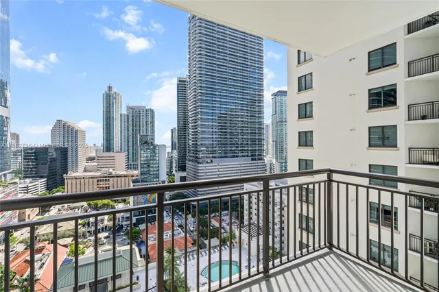 $460,000 | 999 Southwest 1st Avenue, Unit 2208, Miami, FL 33130