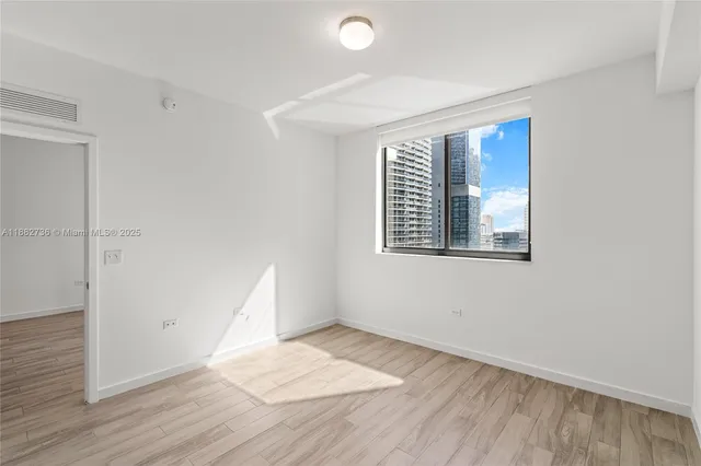 $460,000 | 999 Southwest 1st Avenue, Unit 2208, Miami, FL 33130