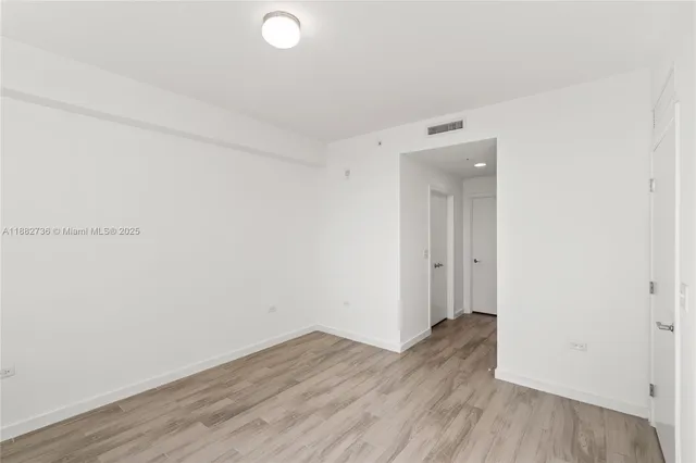 $460,000 | 999 Southwest 1st Avenue, Unit 2208, Miami, FL 33130