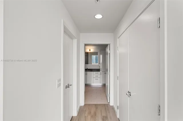 $460,000 | 999 Southwest 1st Avenue, Unit 2208, Miami, FL 33130