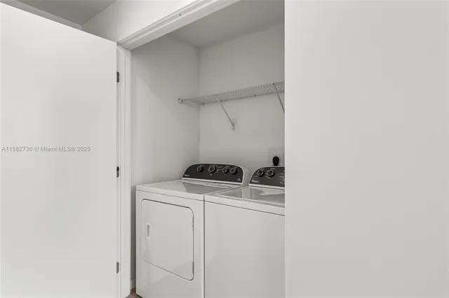 $460,000 | 999 Southwest 1st Avenue, Unit 2208, Miami, FL 33130