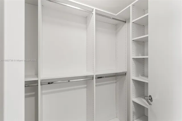 $460,000 | 999 Southwest 1st Avenue, Unit 2208, Miami, FL 33130