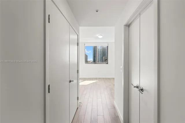 $460,000 | 999 Southwest 1st Avenue, Unit 2208, Miami, FL 33130