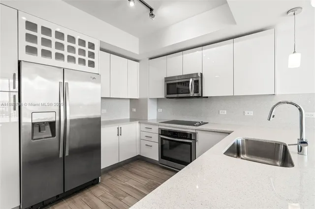 $460,000 | 999 Southwest 1st Avenue, Unit 2208, Miami, FL 33130