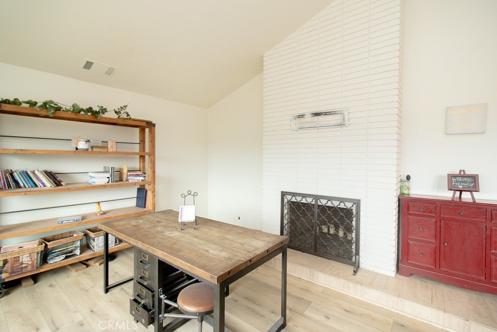 20376 Tonawanda Road Apple Valley, CA 92307 - Photo 11 of 67 Double Sided Fireplace