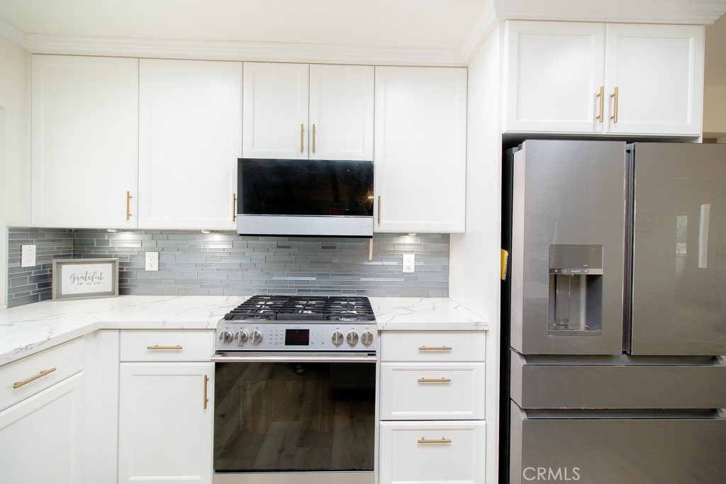 20376 Tonawanda Road Apple Valley, CA 92307 - Photo 23 of 67