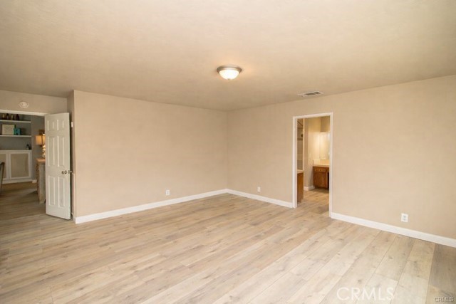 20376 Tonawanda Road Apple Valley, CA 92307 - Photo 26 of 67 Primary Bedroom