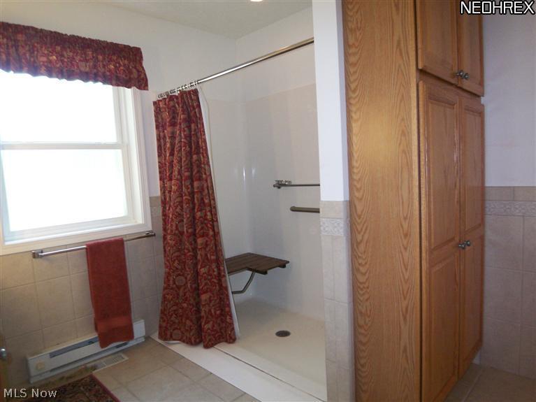 1083 Brandon Road Cleveland, OH 44112 - Photo 12 of 20
