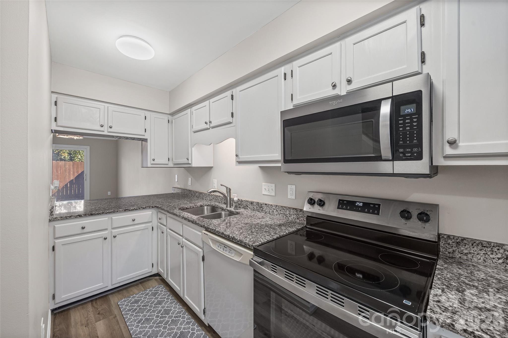 704 Heritage Parkway Fort Mill, SC 29715 - Photo 5 of 29