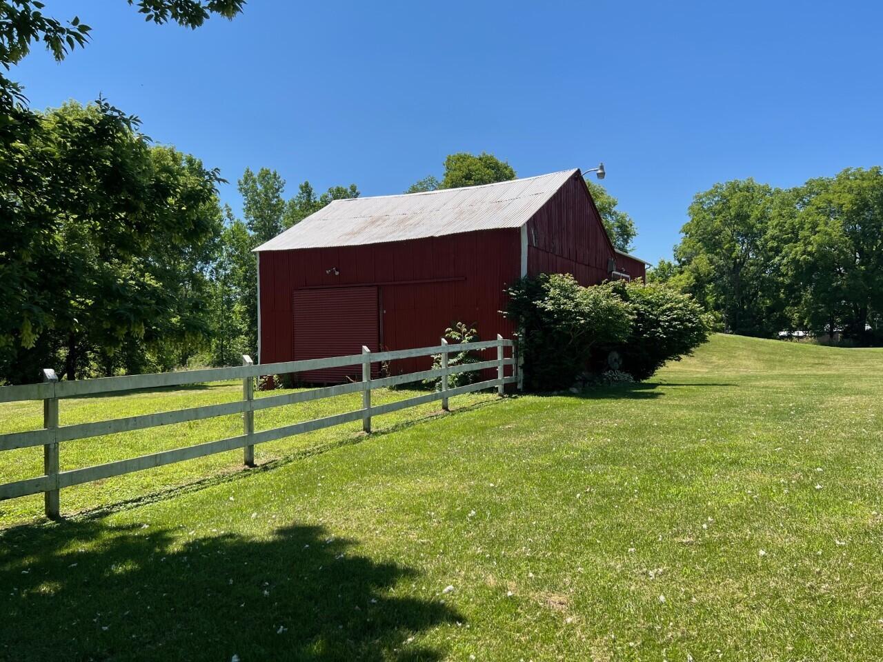 3951 Waldron Road North Adams, MI 49262 - Photo 22 of 104 thumbnail_IMG_9755 (1)