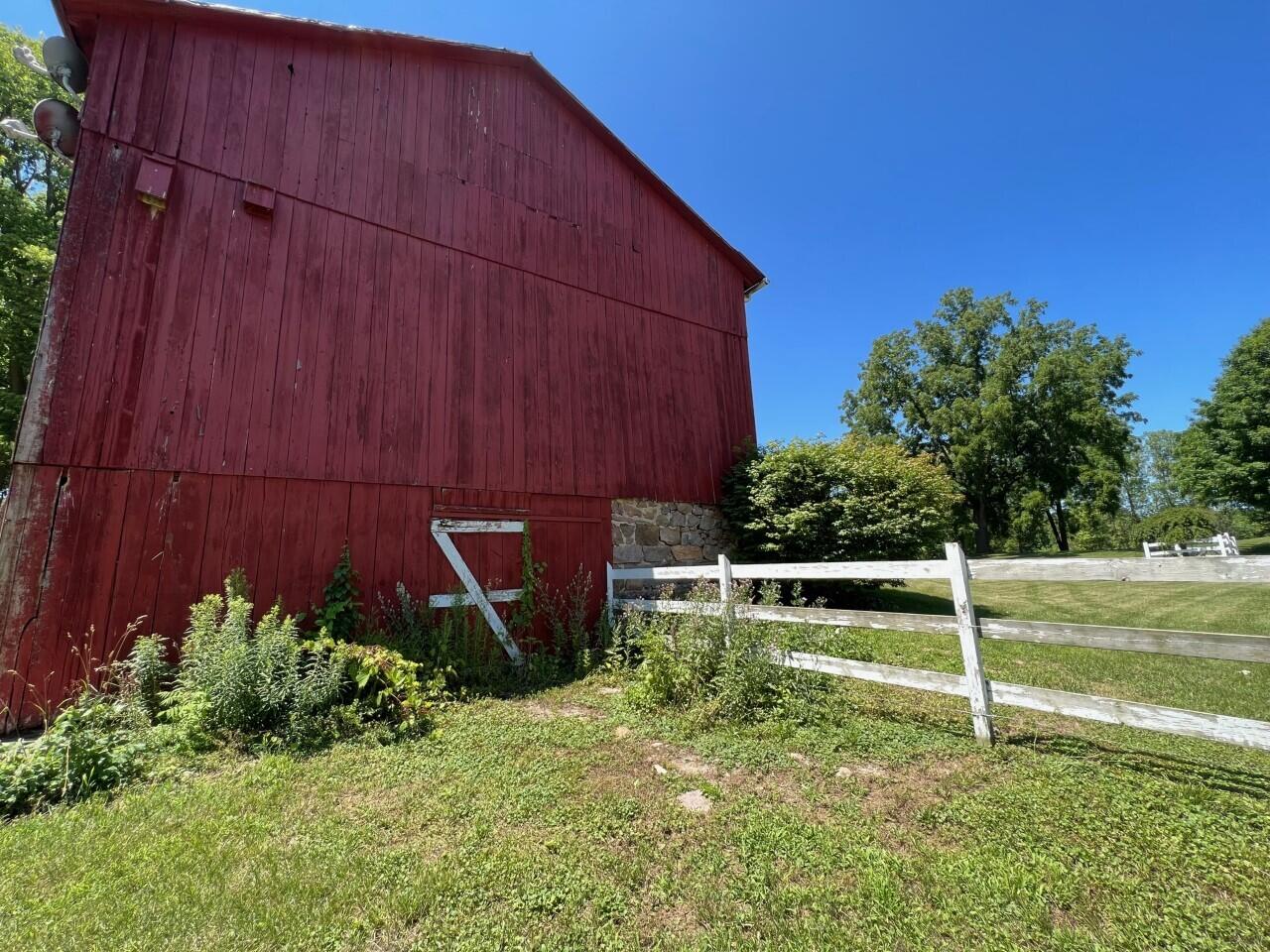 3951 Waldron Road North Adams, MI 49262 - Photo 25 of 104 thumbnail_IMG_9769