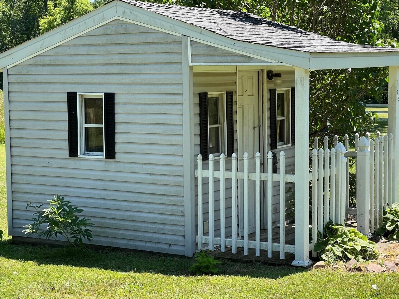 3951 Waldron Road North Adams, MI 49262 - Photo 27 of 104 thumbnail_IMG_9741