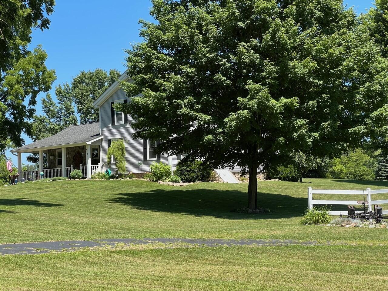 3951 Waldron Road North Adams, MI 49262 - Photo 6 of 104 thumbnail_IMG_9784