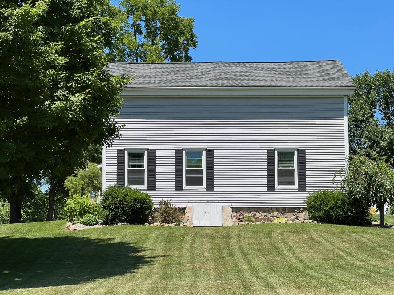3951 Waldron Road North Adams, MI 49262 - Photo 7 of 104 thumbnail_IMG_9774