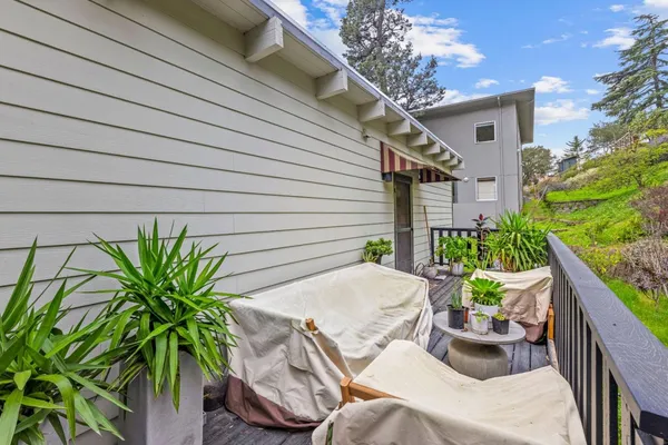 $988,888 | 3320 Robinson Drive, Oakland, CA 94602