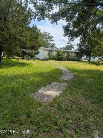 $60,000 | 233 Pineview Road, Richlands, NC 28574