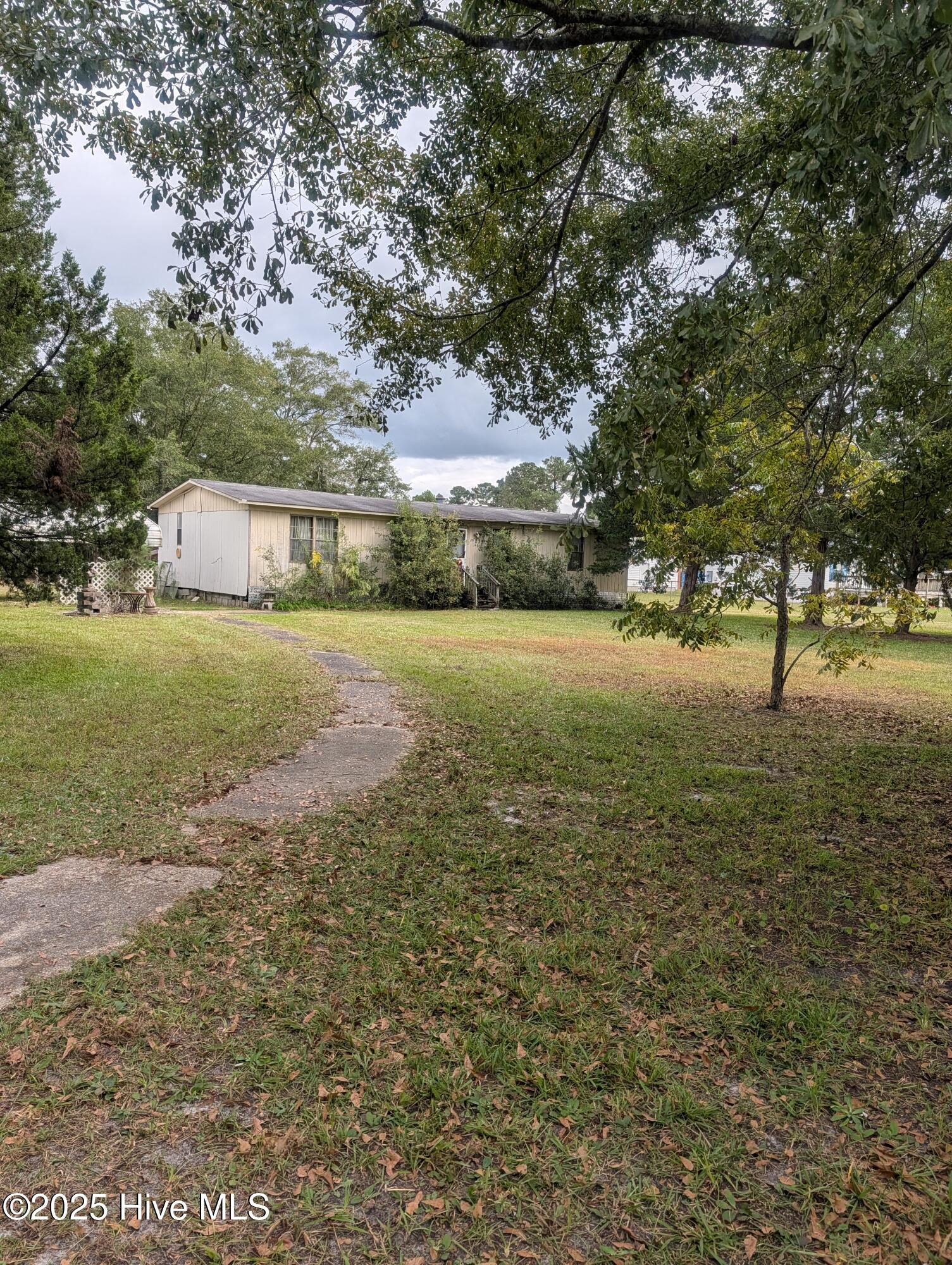 233 Pineview Road Richlands, NC 28574 - Photo 3 of 6 pineview 4