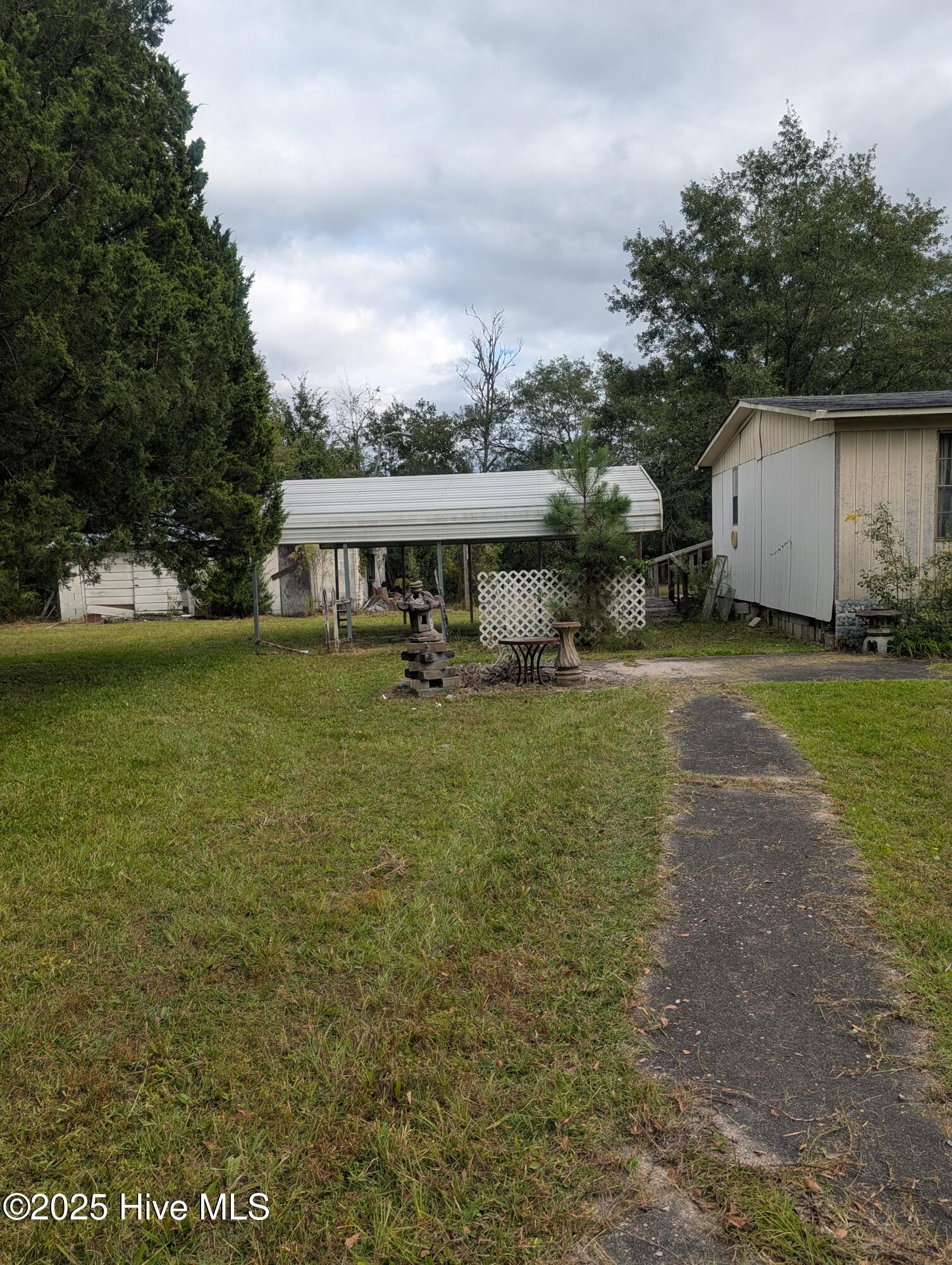 233 Pineview Road Richlands, NC 28574 - Photo 5 of 6 Pneview 5