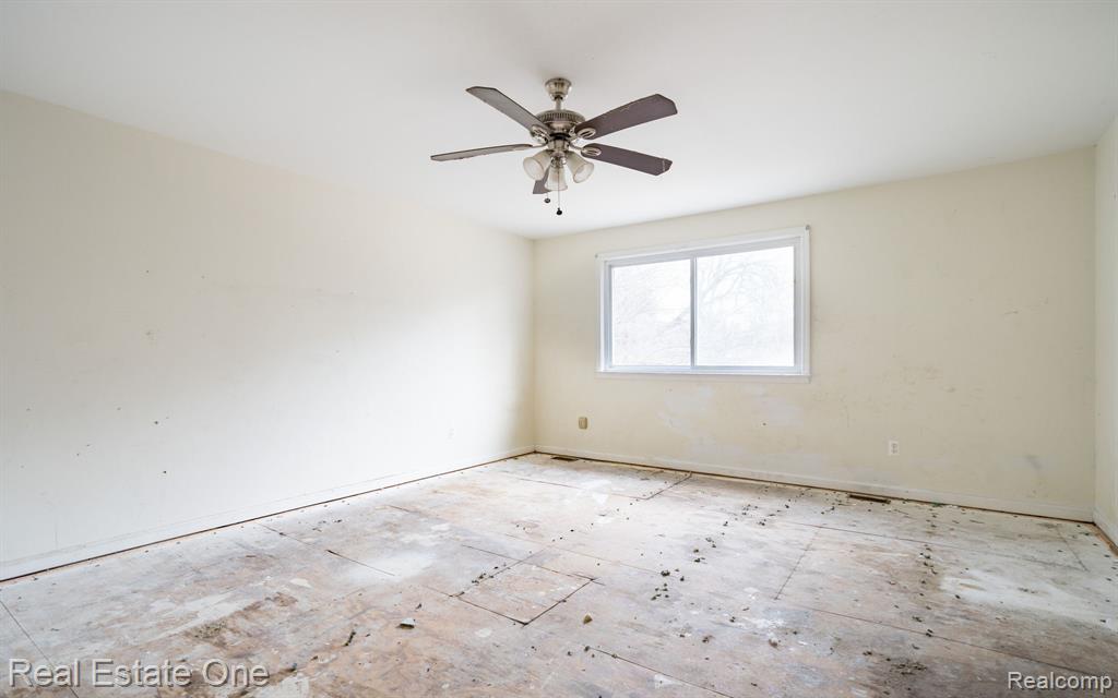 18410 Inkster Road Redford, MI 48240 - Photo 10 of 24 Gallery Image 10