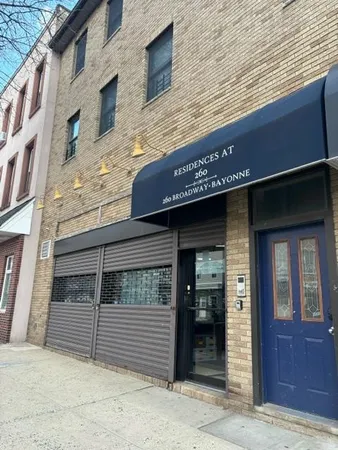 $2,800 | 260 Broadway, Unit 4, Bayonne, NJ 07002