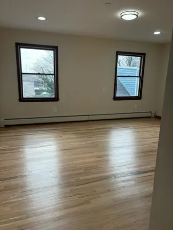 $2,800 | 260 Broadway, Unit 4, Bayonne, NJ 07002