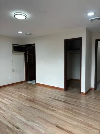 $2,800 | 260 Broadway, Unit 4, Bayonne, NJ 07002