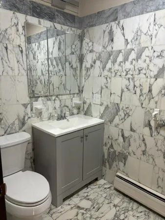 $2,800 | 260 Broadway, Unit 4, Bayonne, NJ 07002