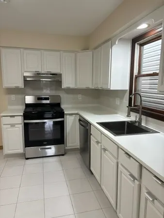 $2,800 | 260 Broadway, Unit 4, Bayonne, NJ 07002