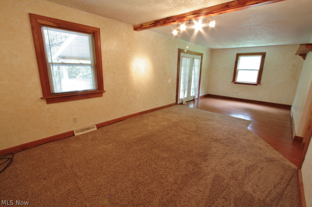 4405 Hunt Road Hopewell, OH 43746 - Photo 6 of 17 Gallery Image 6
