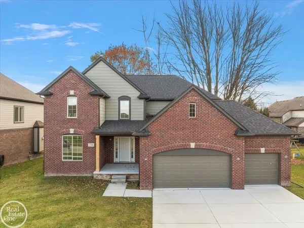 $589,900 | 22106 Grove Drive, Unit LOT #43, Macomb, MI 48042
