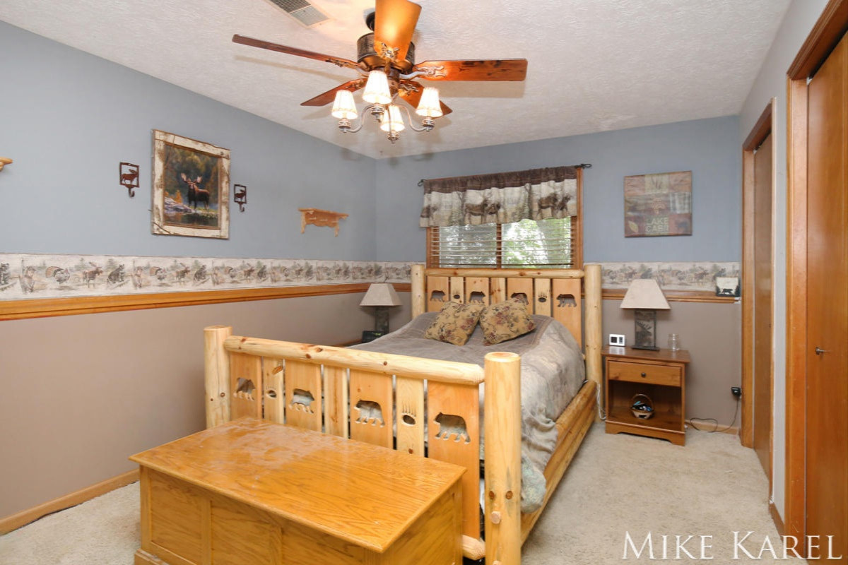 1384 Bauer Road Jenison, MI 49428 - Photo 15 of 20 jen17