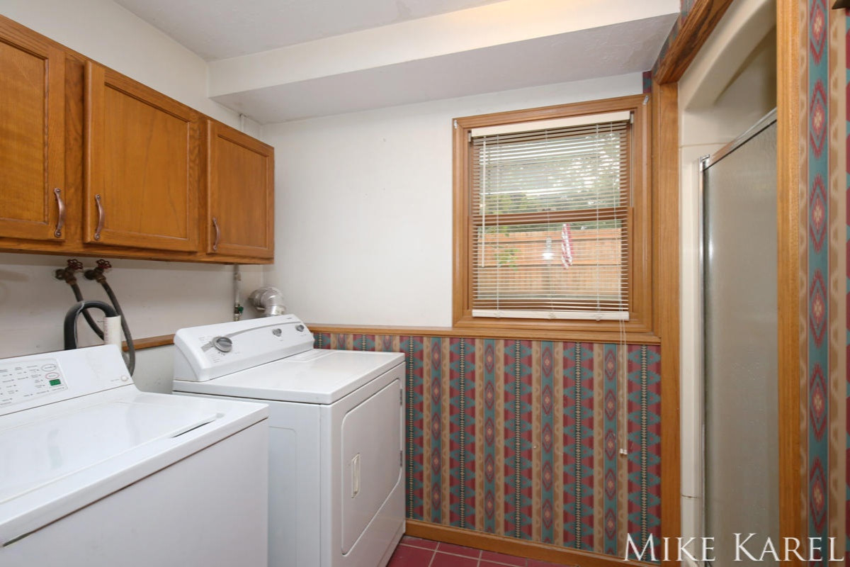 1384 Bauer Road Jenison, MI 49428 - Photo 17 of 20 jen19