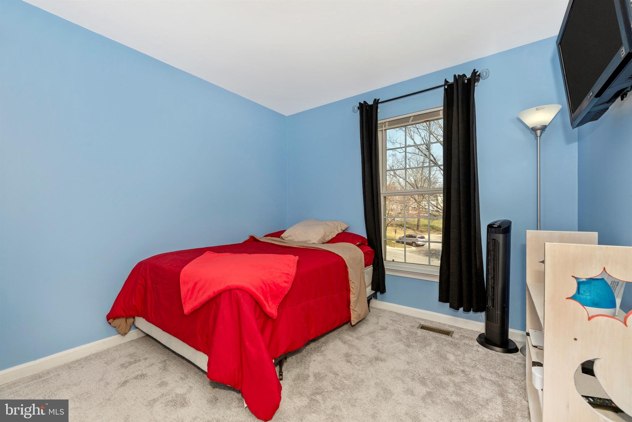2253 Wetherburne Way Frederick, MD 21702 - Photo 15 of 28 Bedroom 3