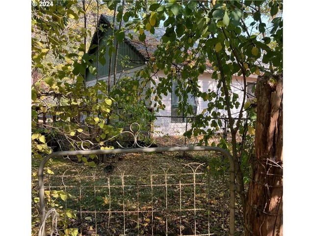 $185,000 | 39802 Layng Creek Road, Dorena, OR 97434