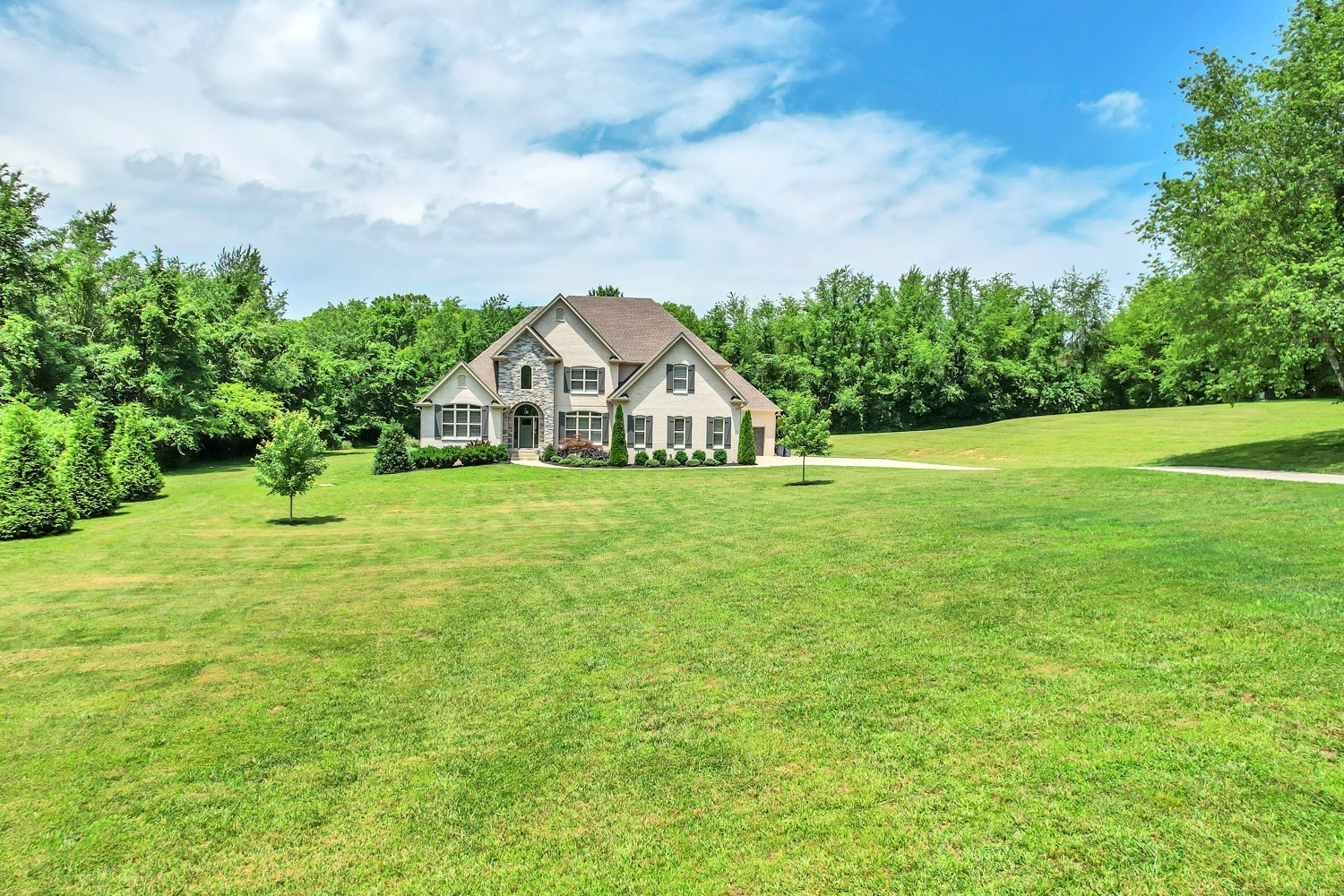 4711 Peytonsville Road Franklin, TN 37064 - Photo 3 of 59 Gallery Image 3