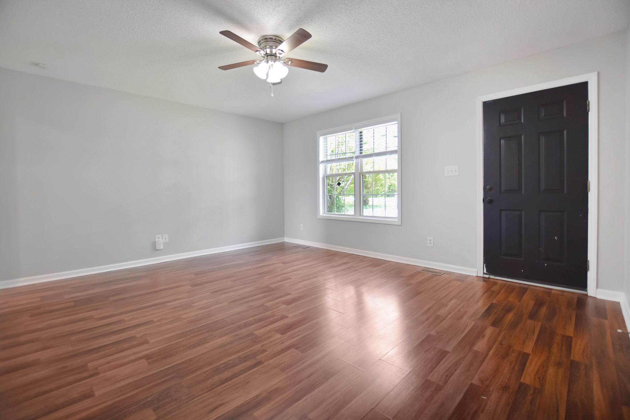 1799 Needmore Road Clarksville, TN 37042 - Photo 2 of 20