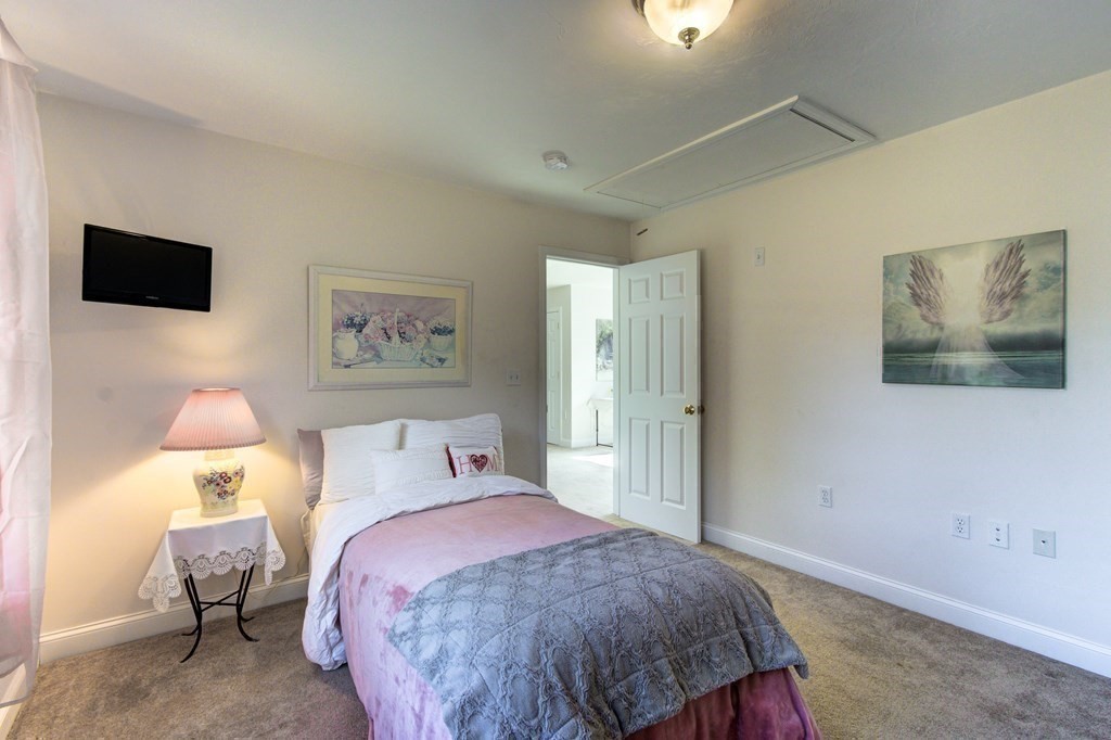 48 Mechanic Street Upton, MA 01568 - Photo 24 of 42 Gallery Image 24