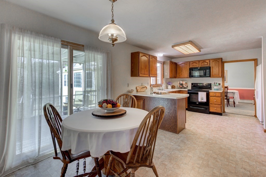 48 Mechanic Street Upton, MA 01568 - Photo 8 of 42 Gallery Image 8