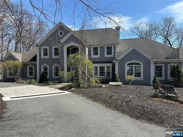 $1,499,000 | 4 Deer Trail, Westwood, NJ 07675