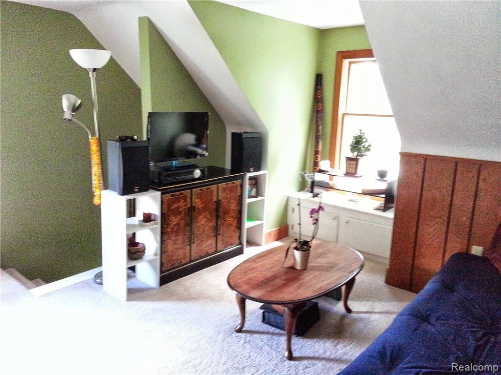 60221 Mt Vernon Road Rochester, MI 48306 - Photo 14 of 29 Bedroom
