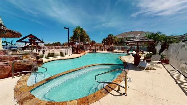 $2,200 | 2212 Highway 361, Unit 220, Port Aransas, TX 78373